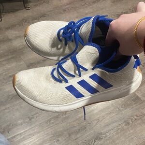 Adidas Men's Cream and Blue Cloudfoam Sneakers